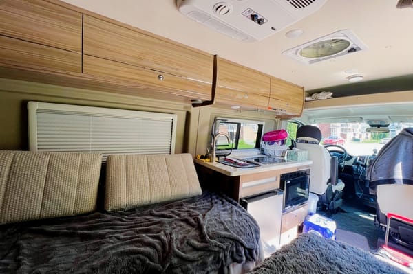 Winnebago Travato Classe B DP