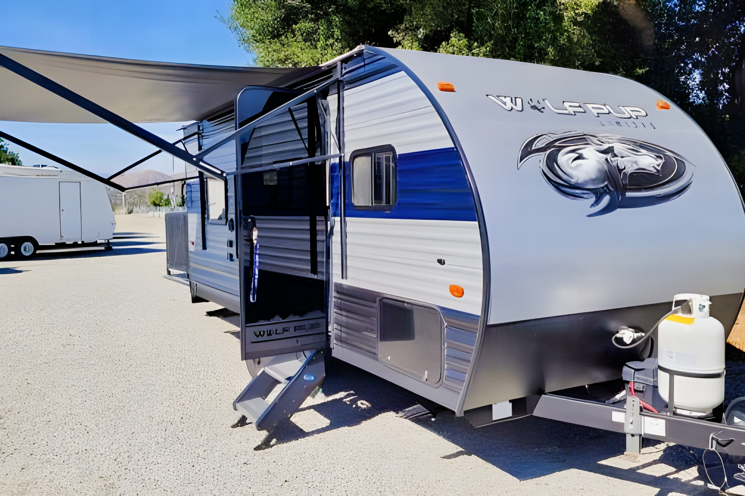 Forest River Cherokee Wolf Pup 18RJB Toy Hauler