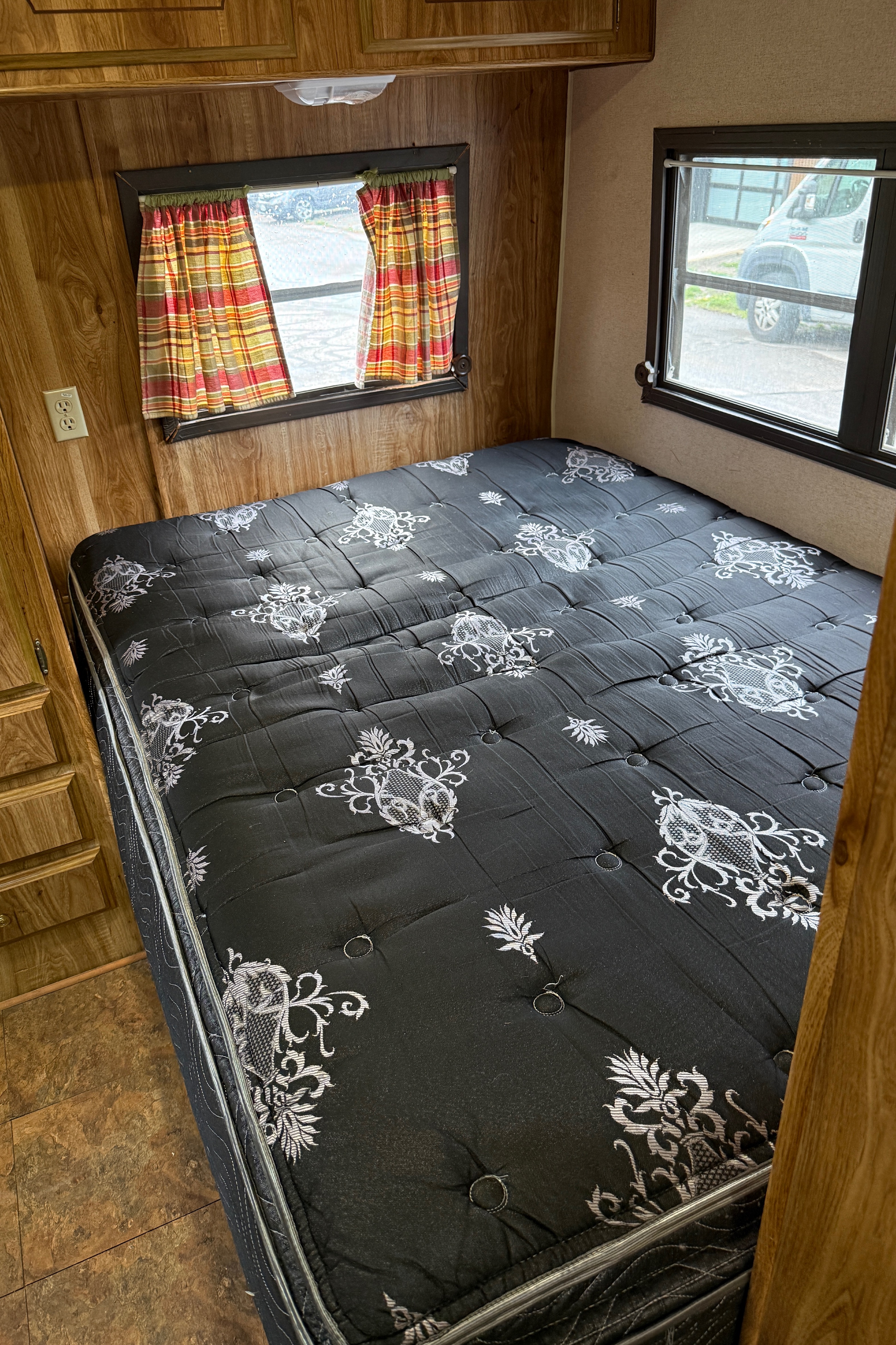 1988 Classic Nomad Weekender Travel Trailer