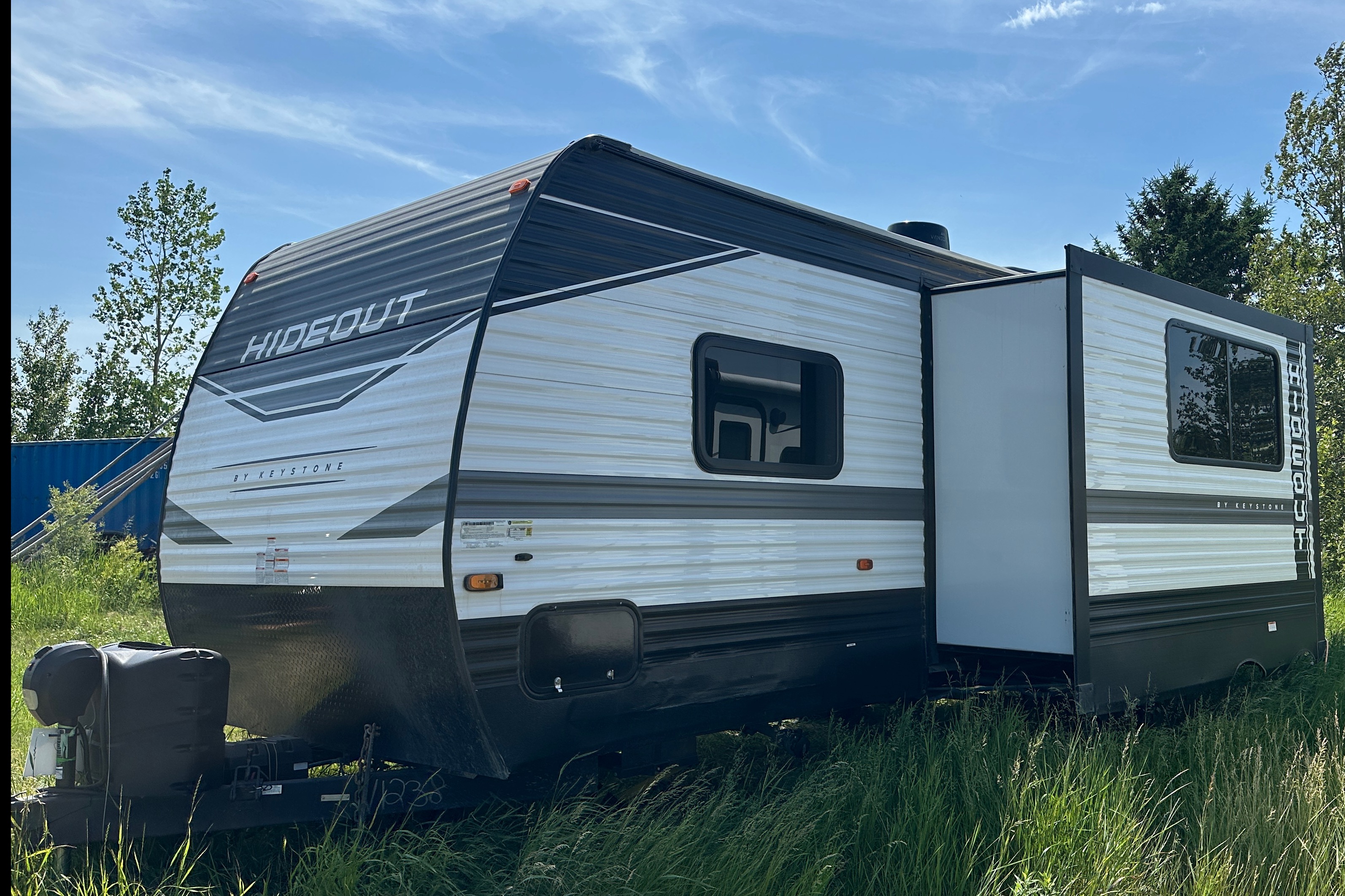 Char's Keystone 250BH Travel Trailer