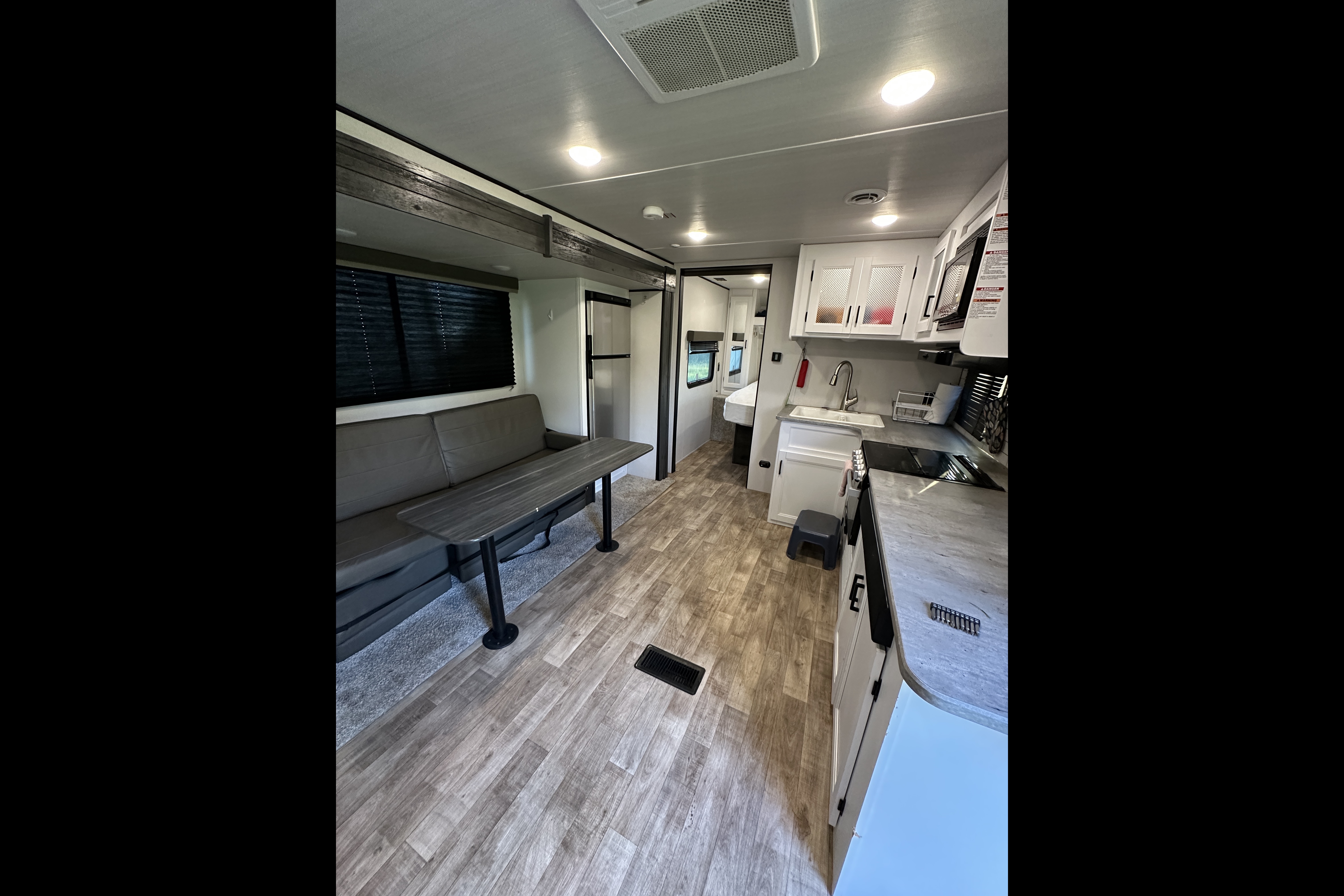 Char's Keystone 250BH Travel Trailer
