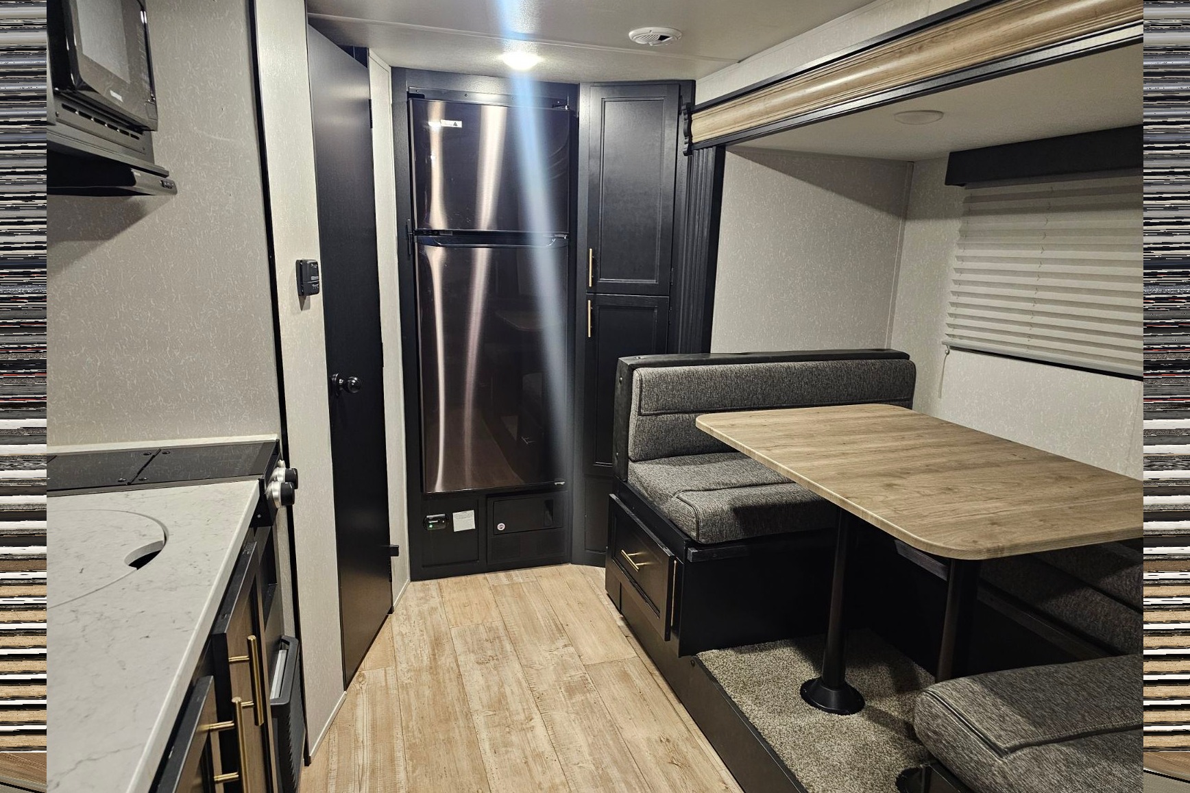 Hideaway RV rentals Fur baby friendly Wolf pup 16pf