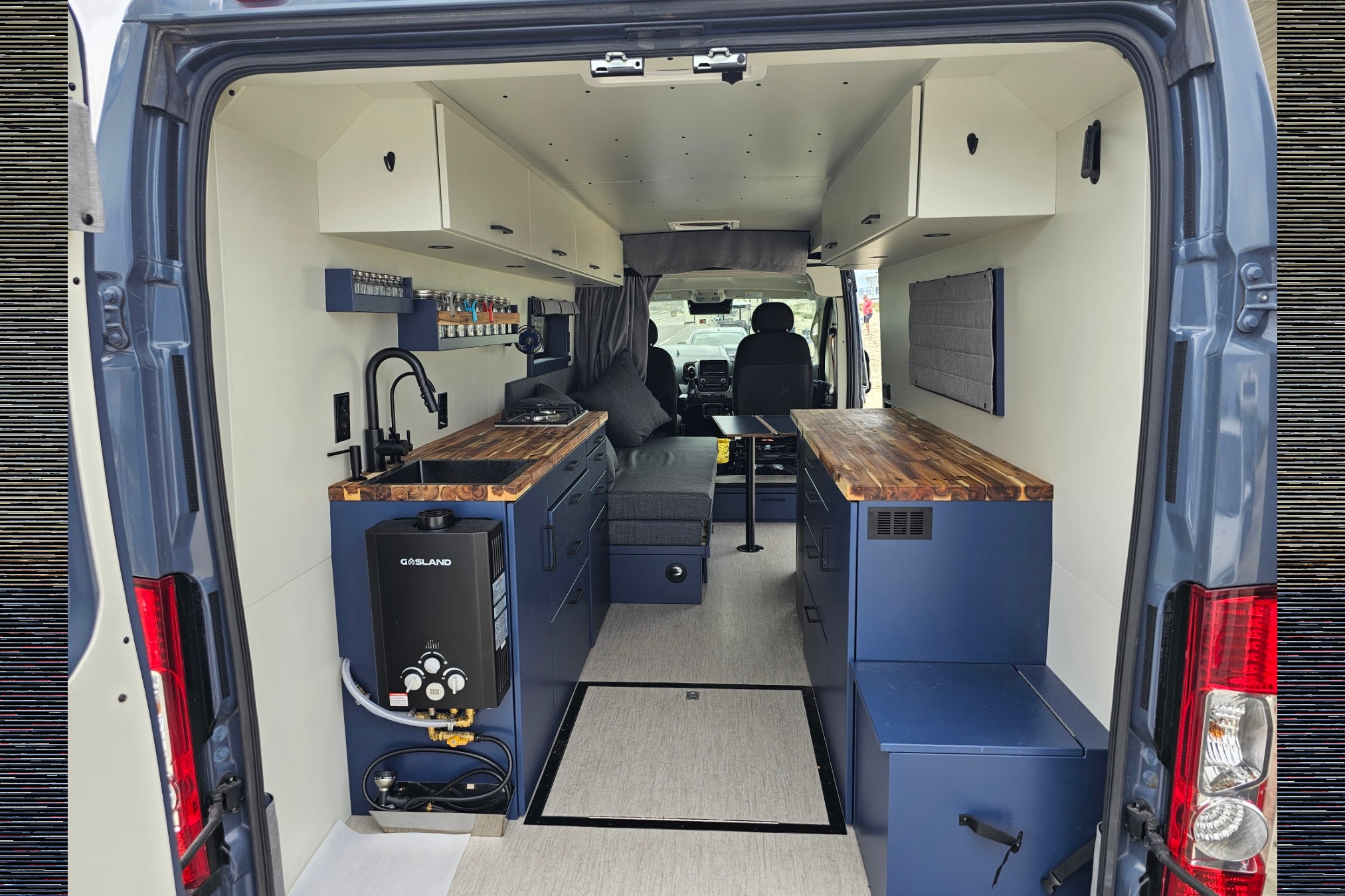 De Van XL - Most Open, Spacious Build out there! 2022 Promaster 3500