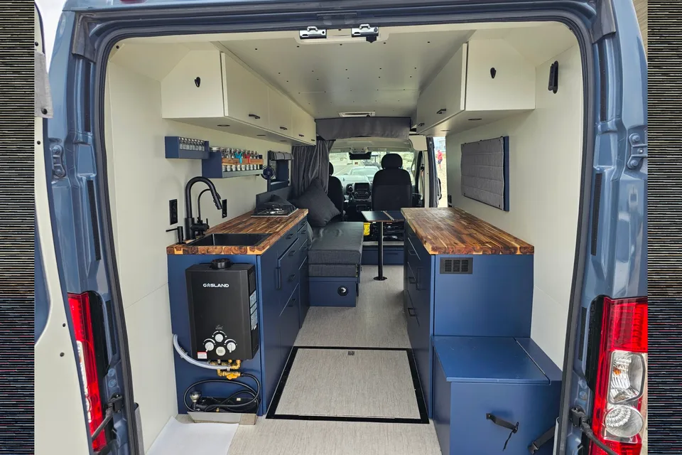De Van XL - Most Open, Spacious Build out there! 2022 Promaster 3500