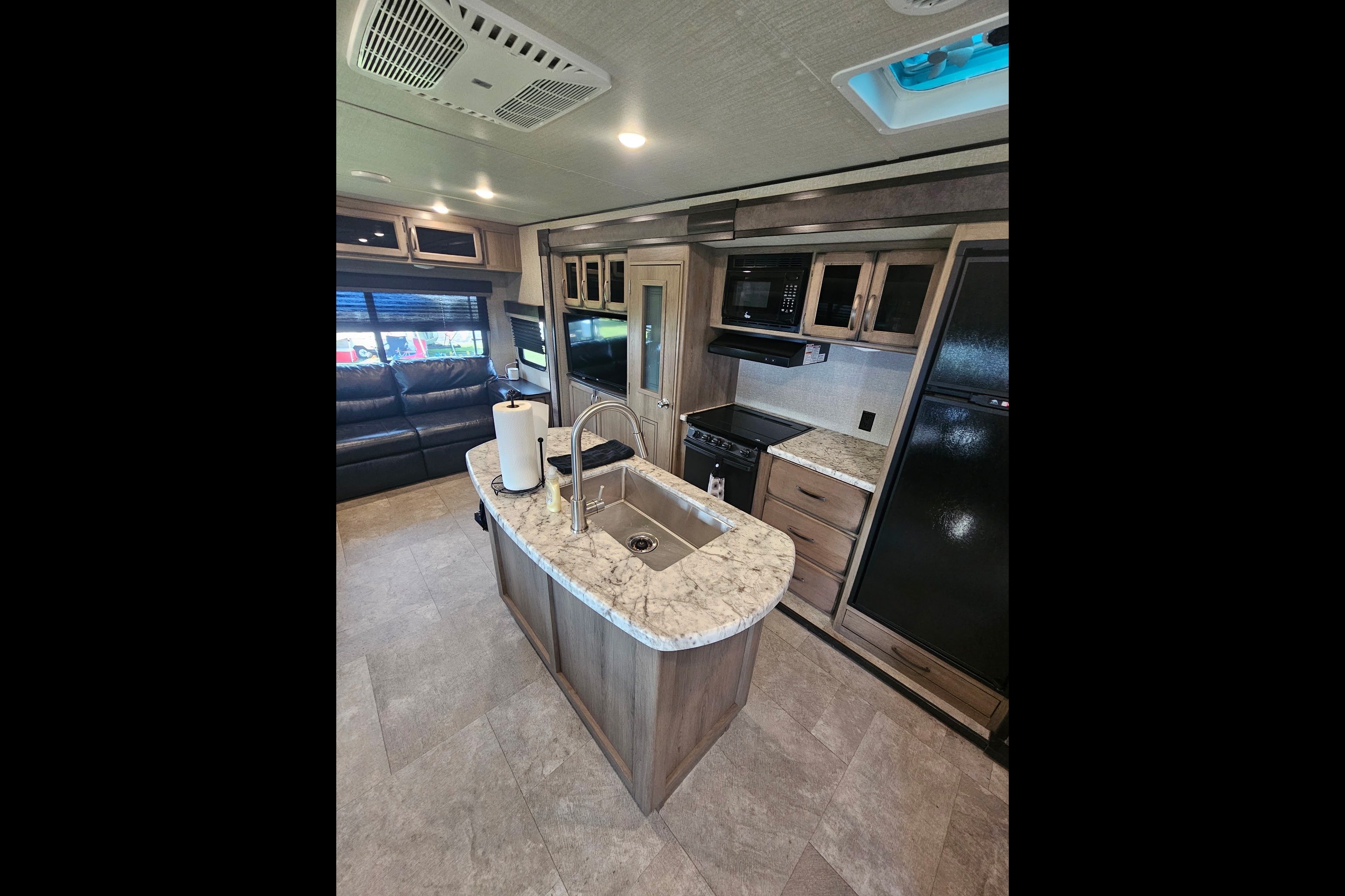 Aaron's Grand Design Transcend Travel Trailer