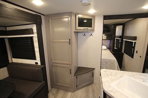 Mark's Jayco Jay Feather 27BHB Travel Trailer