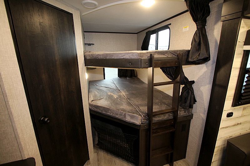 Mark's Jayco Jay Feather 27BHB Travel Trailer