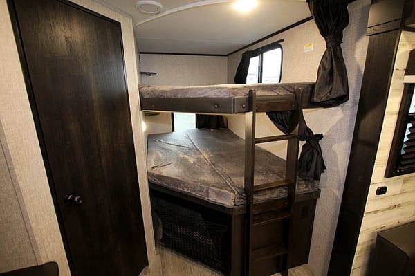 Mark's Jayco Jay Feather 27BHB Travel Trailer