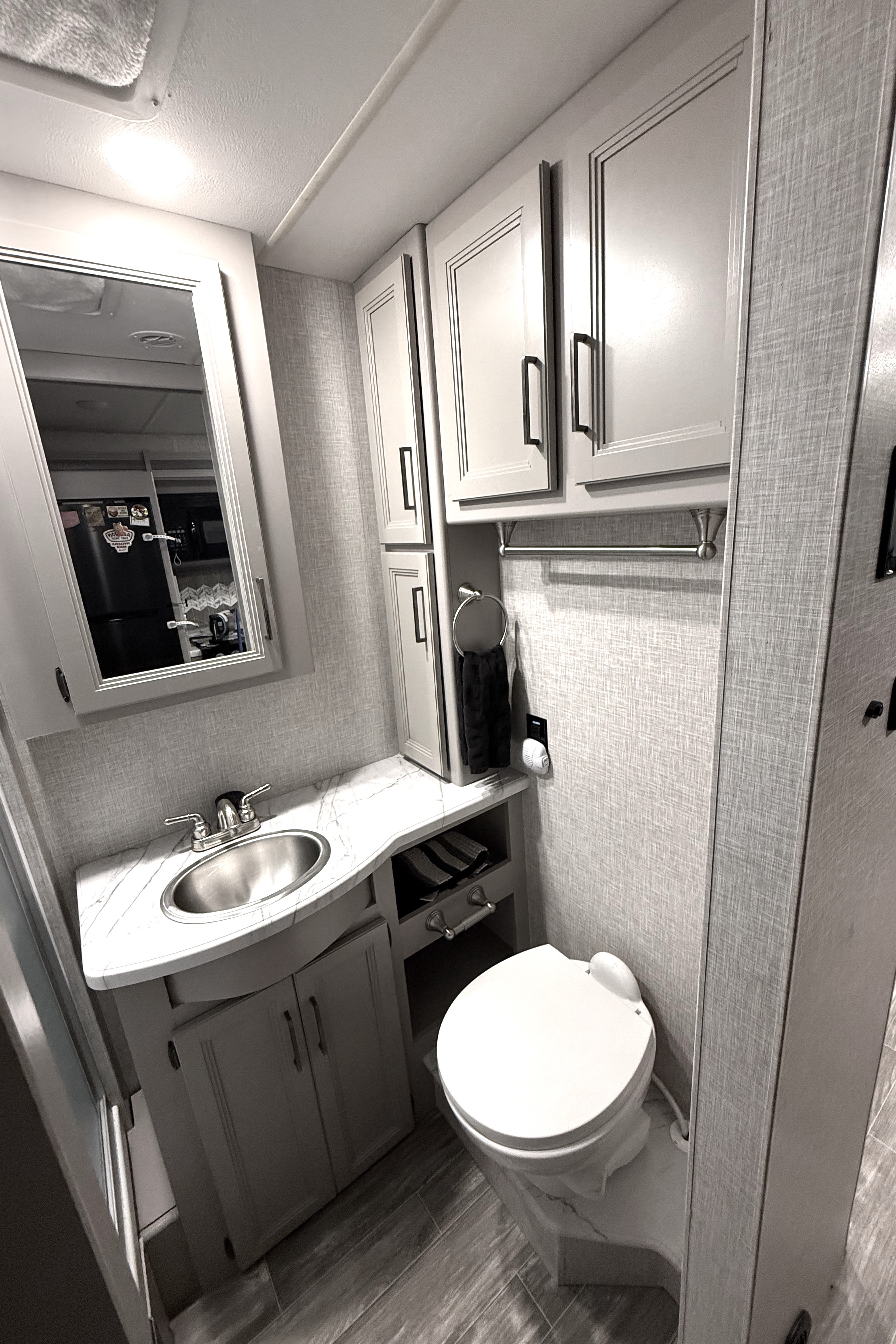 Epic Hurricane Escape Thor Motor Coach 34R Class A
