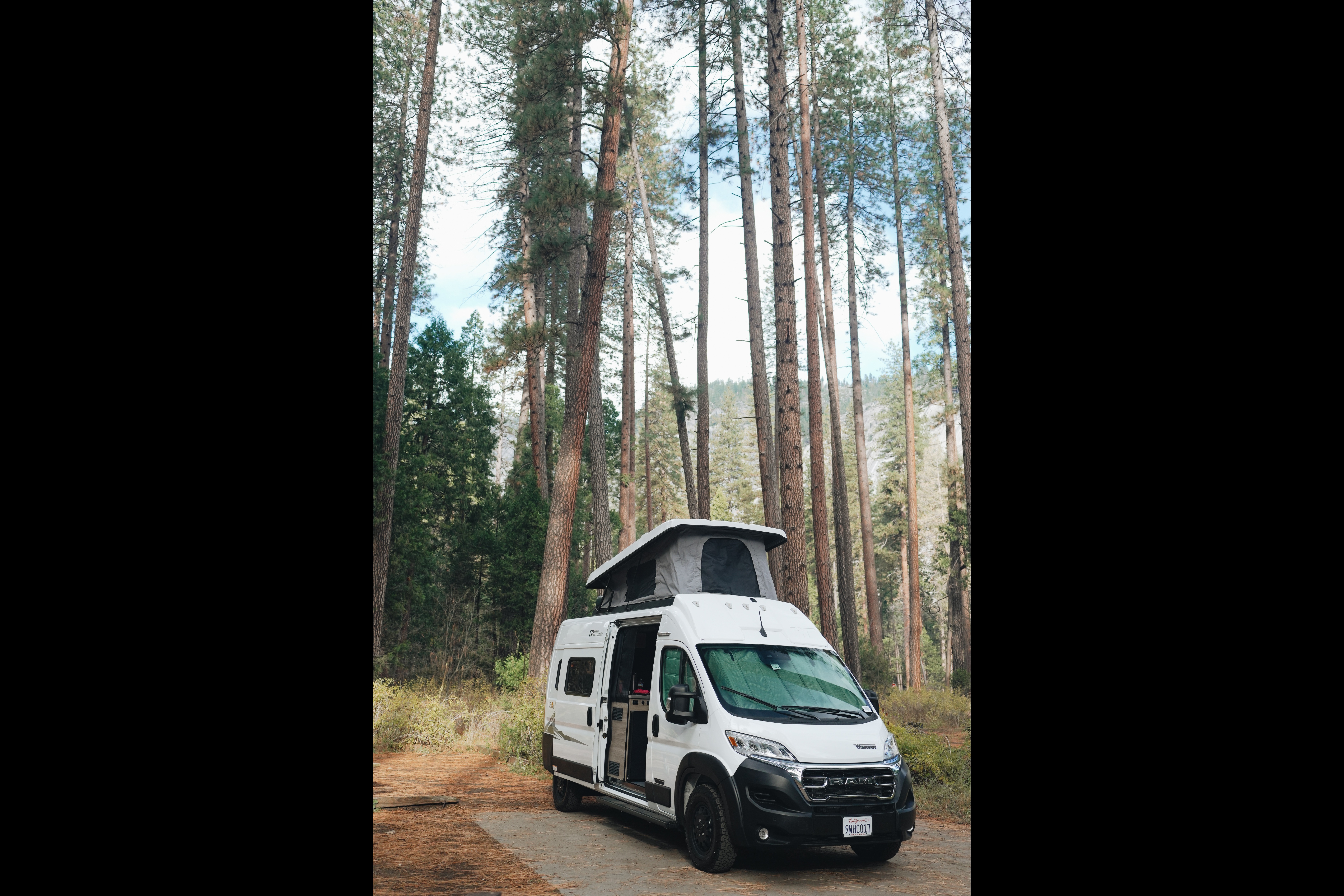 2025 Winnebago Solis NPF (National Park Foundation edition) 59P Adventure Van