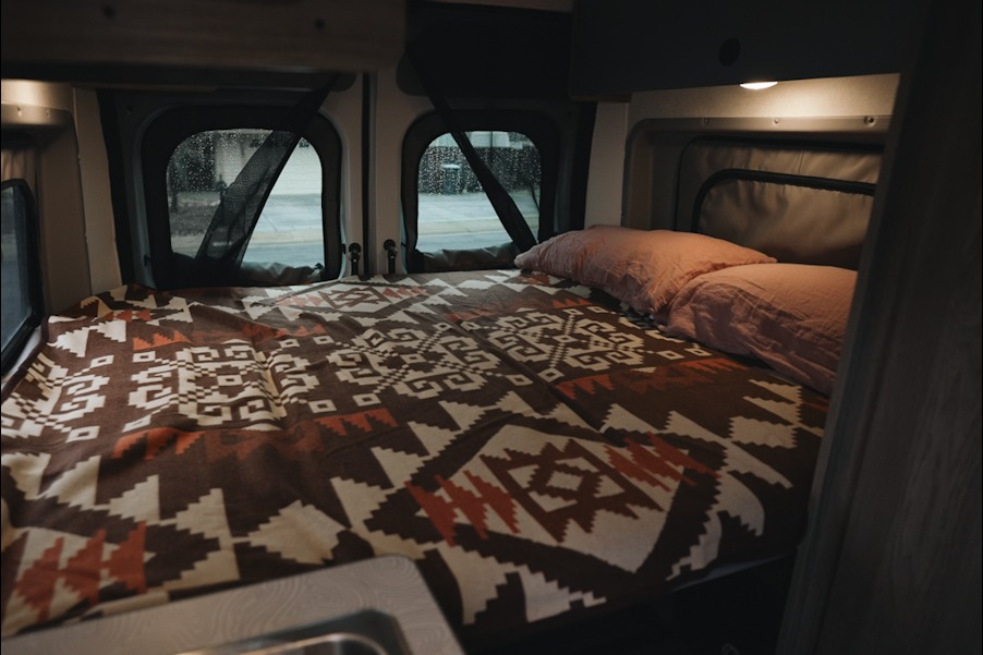 2025 Winnebago Solis NPF (National Park Foundation edition) 59P Adventure Van