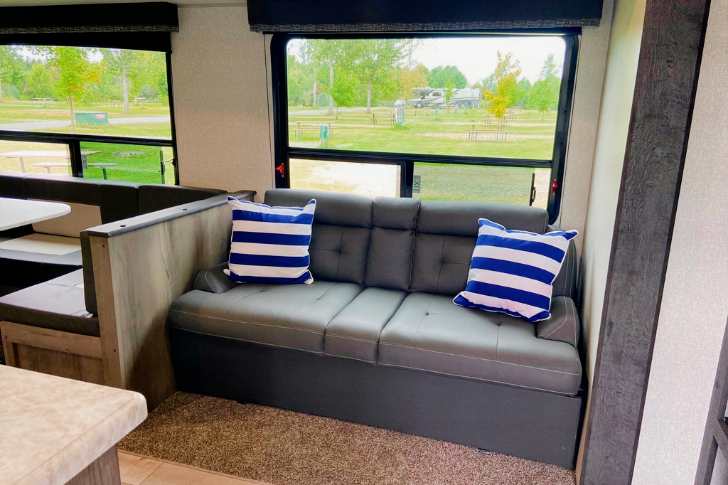 Chris's Keystone Sportsmen SE Travel Trailer WaddleOnInn