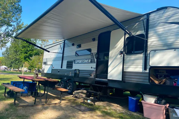 Chris's Keystone Sportsmen SE Travel Trailer WaddleOnInn