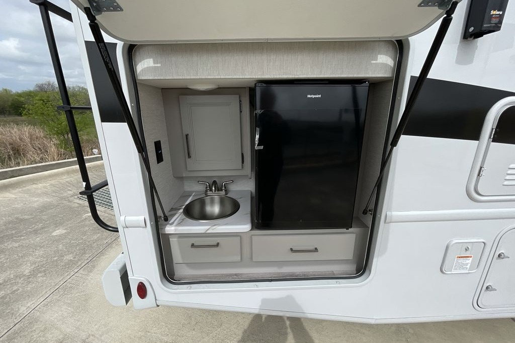 Explore in Comfort with Our FULLY LOADED 2024  RV  Let The Good Times Roll
