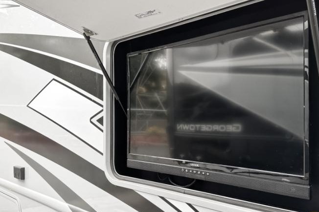 Explore in Comfort with Our FULLY LOADED 2024  RV  Let The Good Times Roll