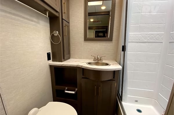 Explore in Comfort with Our FULLY LOADED 2024 RV Let The Good Times Roll