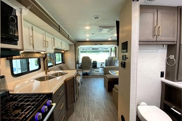 Explore in Comfort with Our FULLY LOADED 2024 RV Let The Good Times Roll