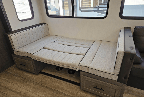 2025 Alpha Wolf Bunkhouse | Sleeps 10 | Delivery Available