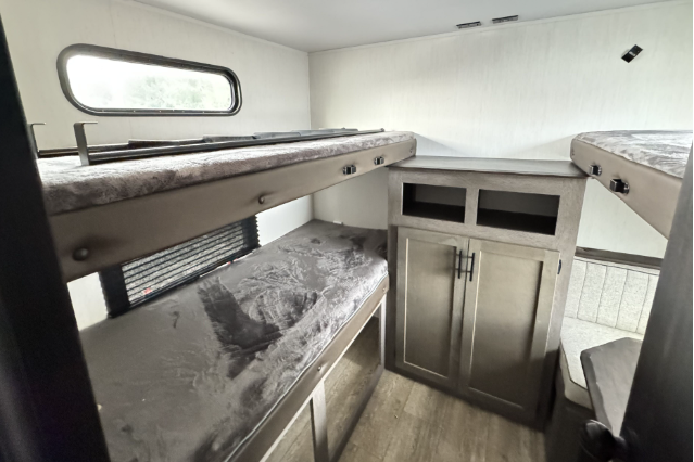 2025 Alpha Wolf Bunkhouse | Sleeps 10 | Delivery Available