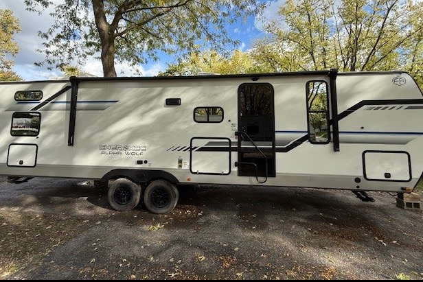 2025 Alpha Wolf Bunkhouse | Sleeps 10 | Delivery Available