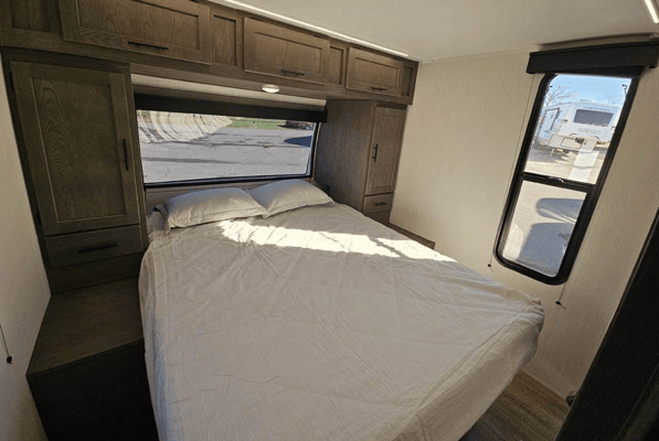 2025 Alpha Wolf Bunkhouse | Sleeps 10 | Delivery Available