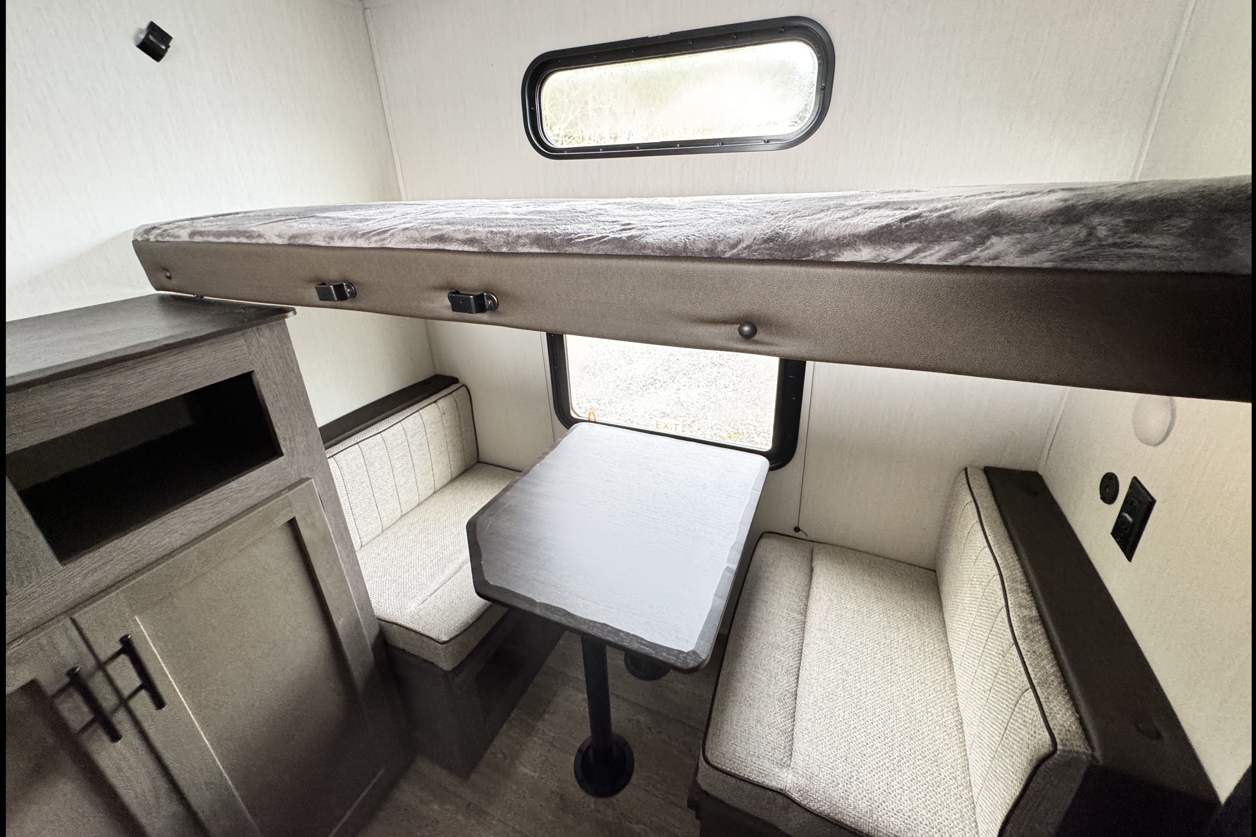 2025 Alpha Wolf Bunkhouse | Sleeps 10 | Delivery Available