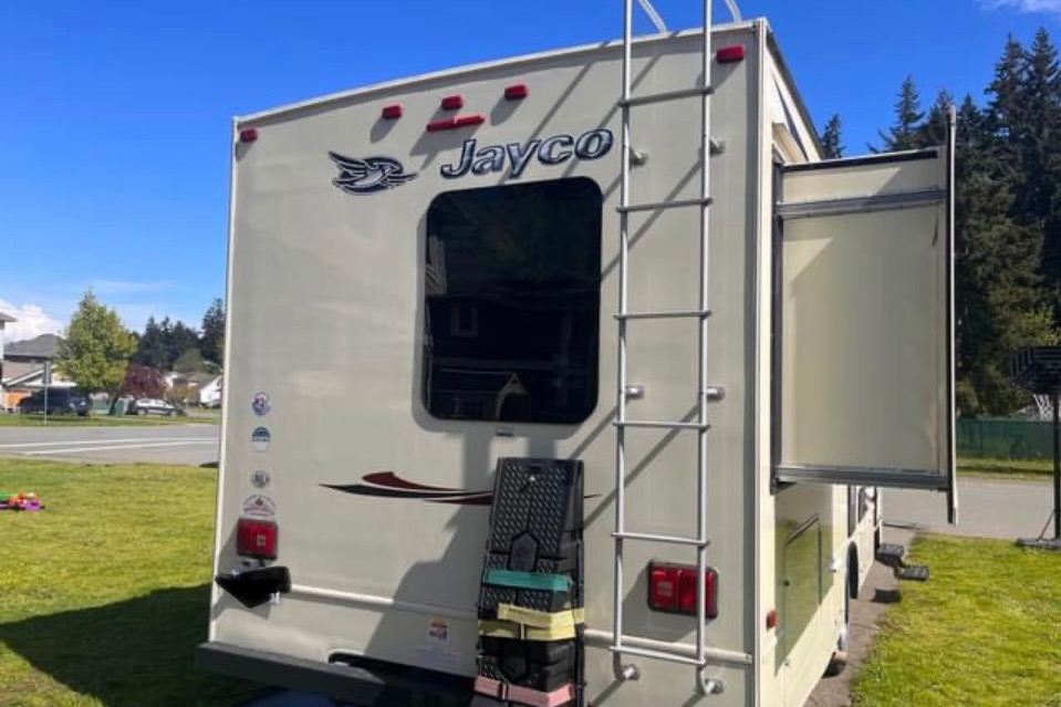 Jessica's Jayco 26XD Class C with 2 slides 6 sleepers 