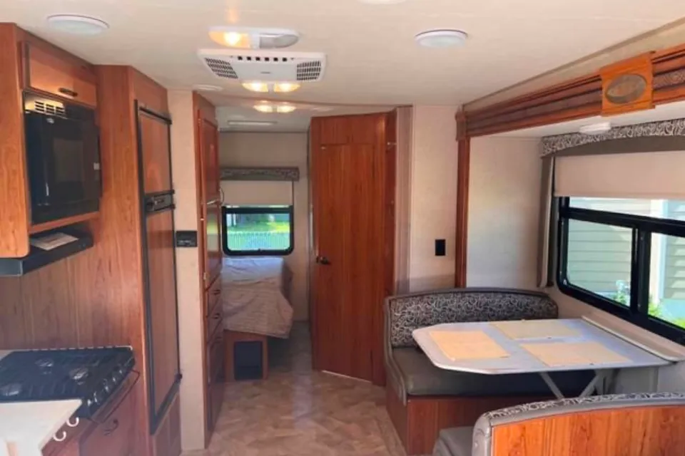 Jessica's Jayco 26XD Class C with 2 slides 6 sleepers 