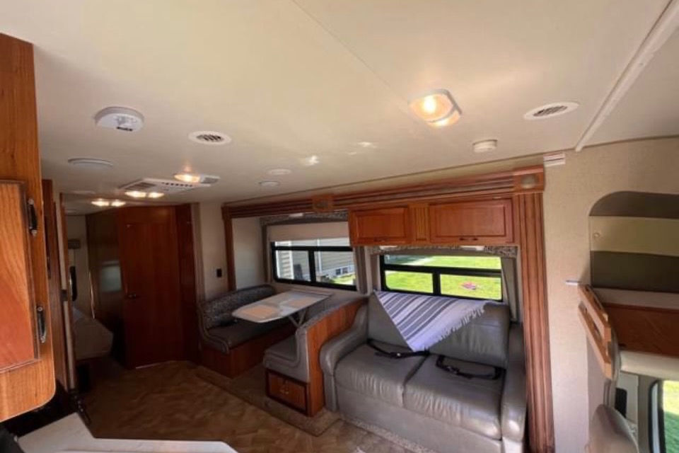 Jessica's Jayco 26XD Class C with 2 slides 6 sleepers 