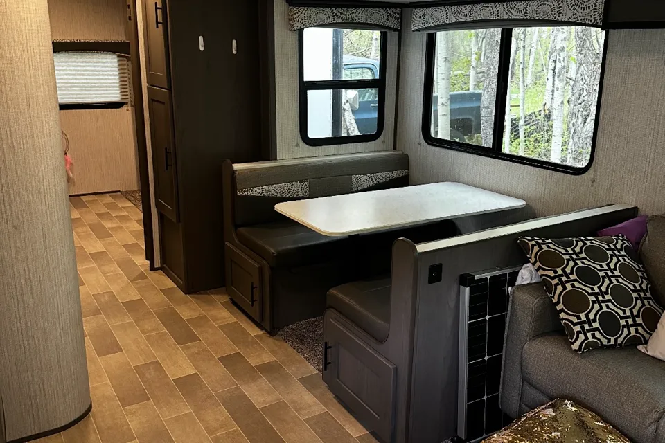 Cruiser RV MPG 3100BH Travel Trailer
