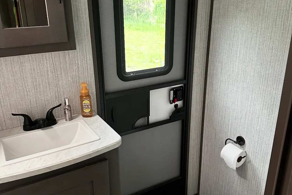 Cruiser RV MPG 3100BH Travel Trailer