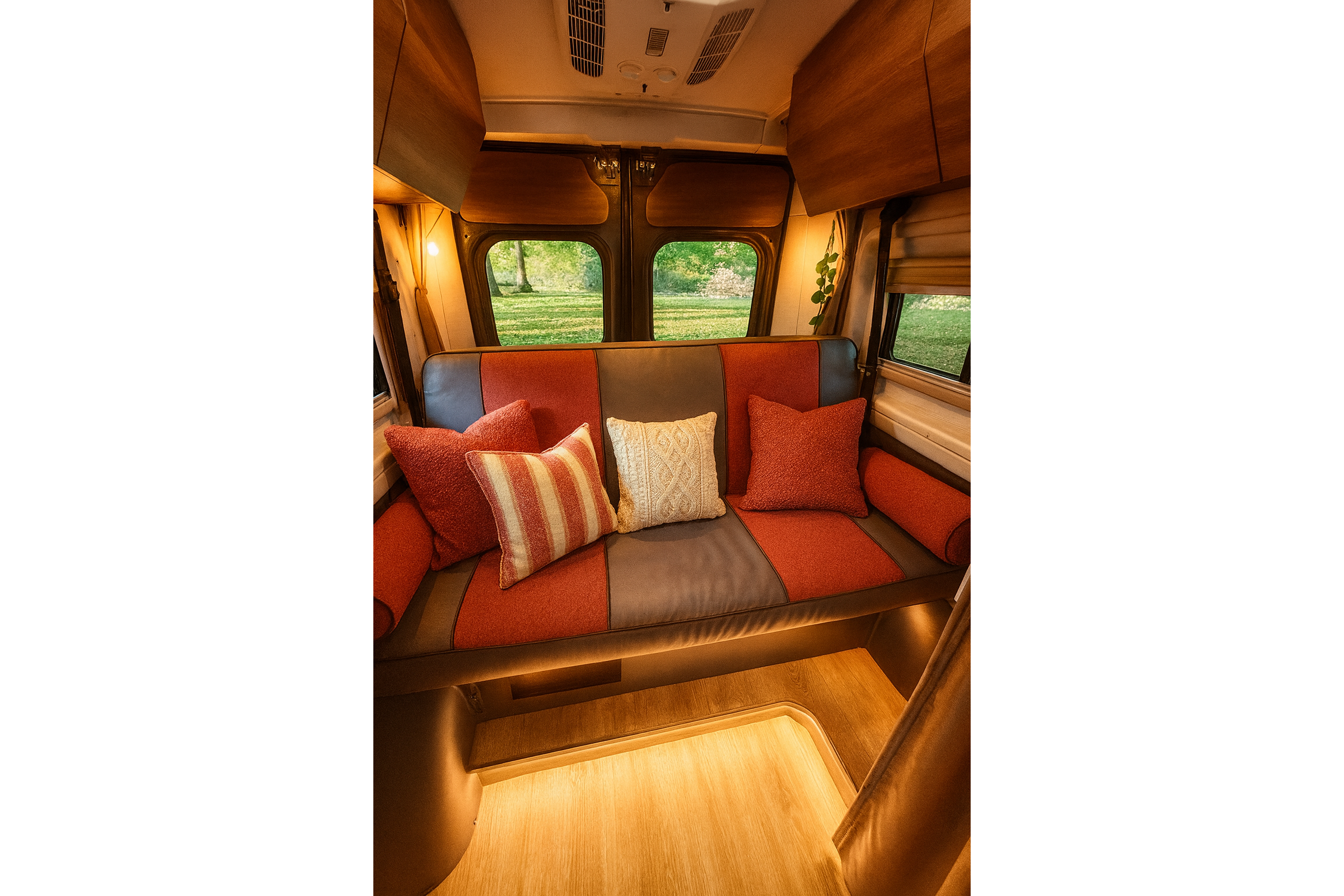 2024 Winnebago Roam 59RZPT | The Only Open-Concept Pop-Top Class B Starlink