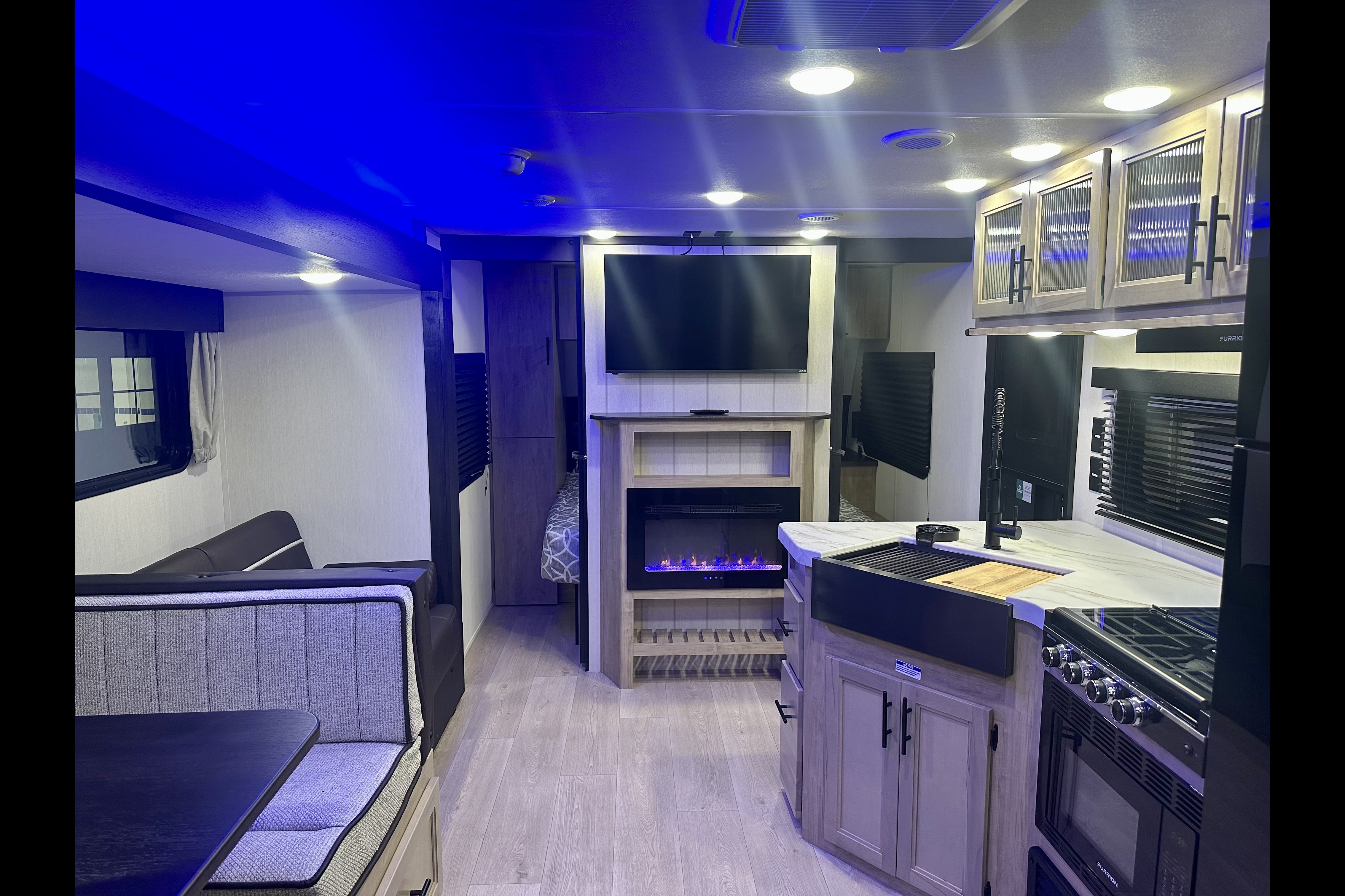 Spacious Bunkhouse - Sleeps 9 -Grey Wolf 26DBH Travel Trailer