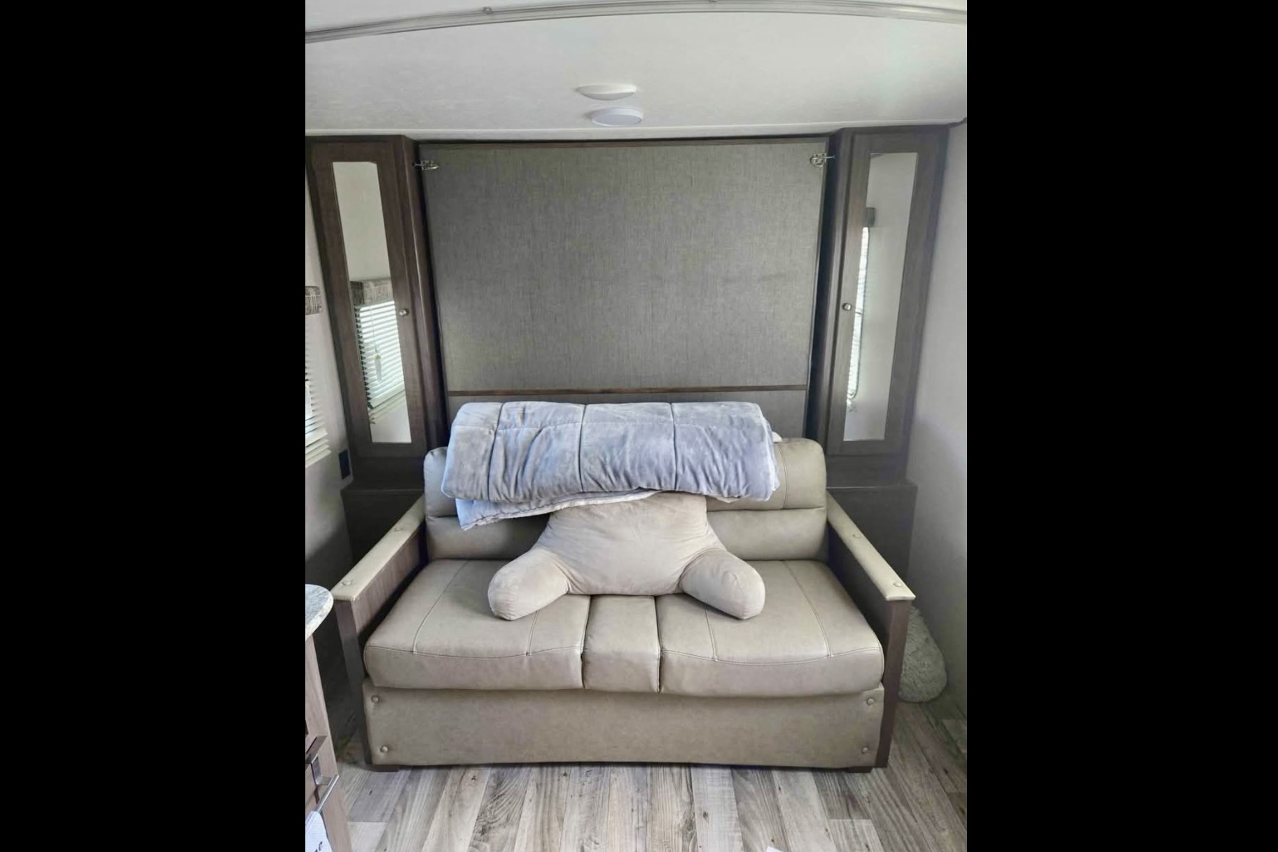 Cova's Keystone Hideout Travel Trailer