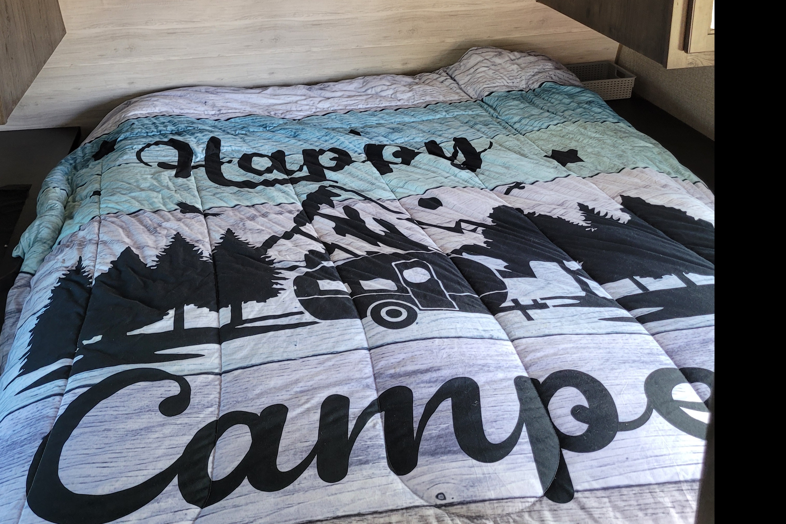 HAPPY CAMPER