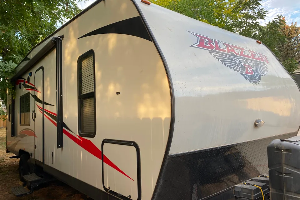 Pacific Coachworks Blazen 2314 Toy Hauler