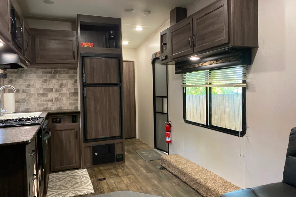 Pacific Coachworks Blazen 2314 Toy Hauler
