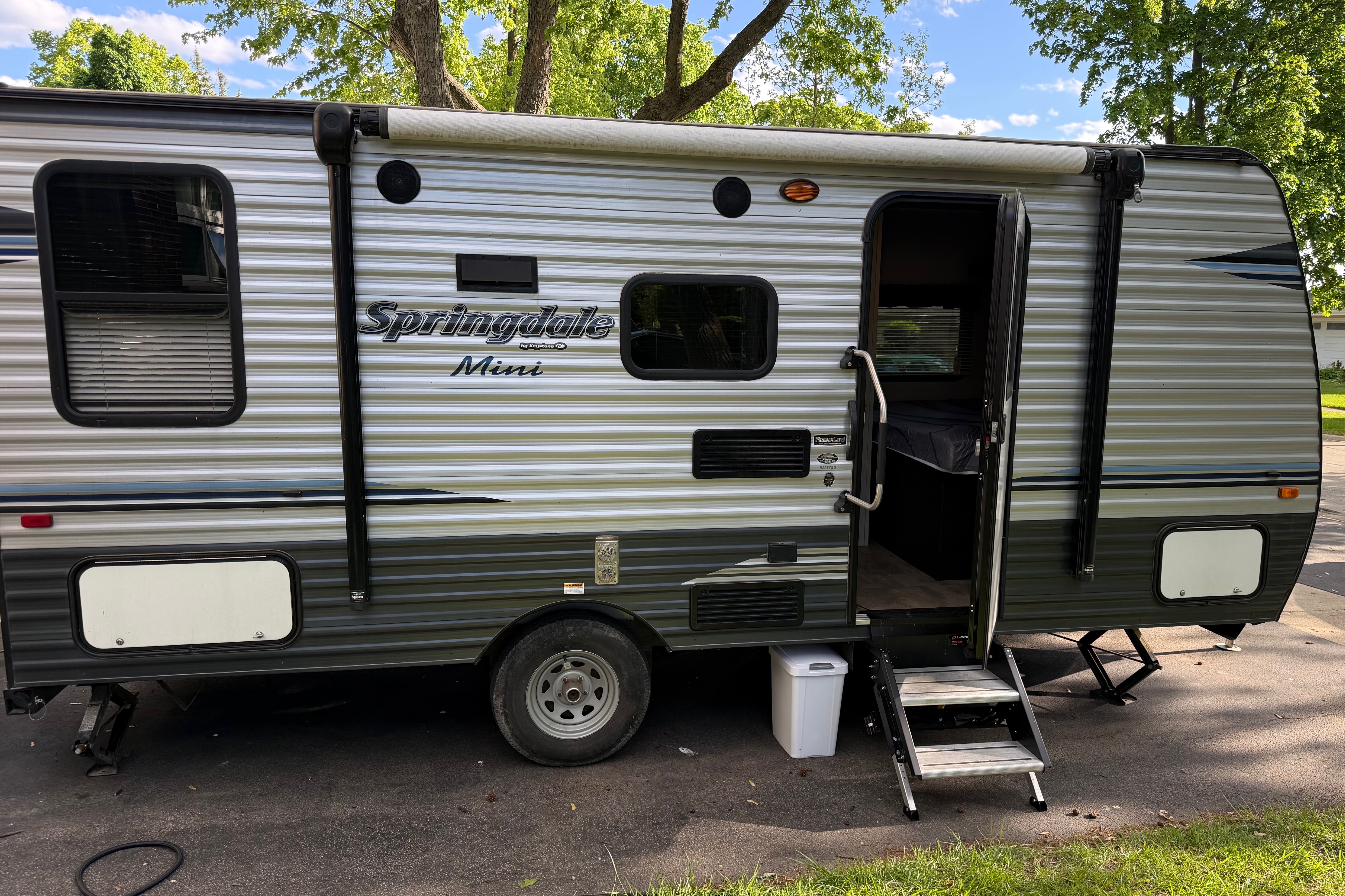 Rafal's Keystone Springdale Travel Trailer