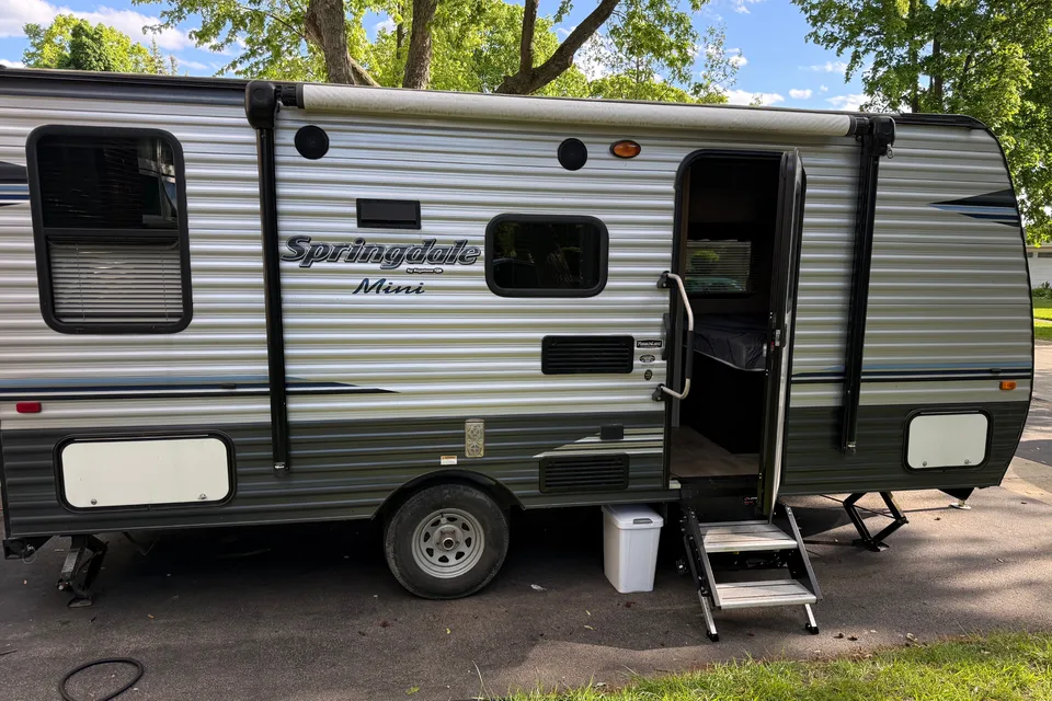 Rafal's Keystone Springdale Travel Trailer