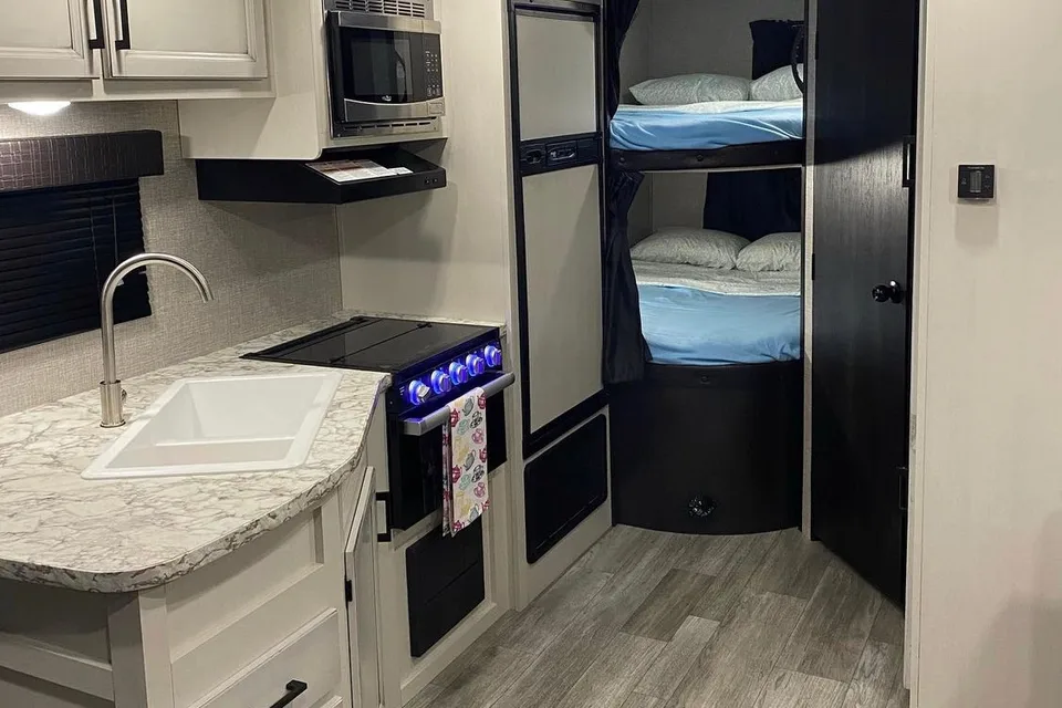  Jayco Jay Flight SLX 8 242BHS Travel Trailer