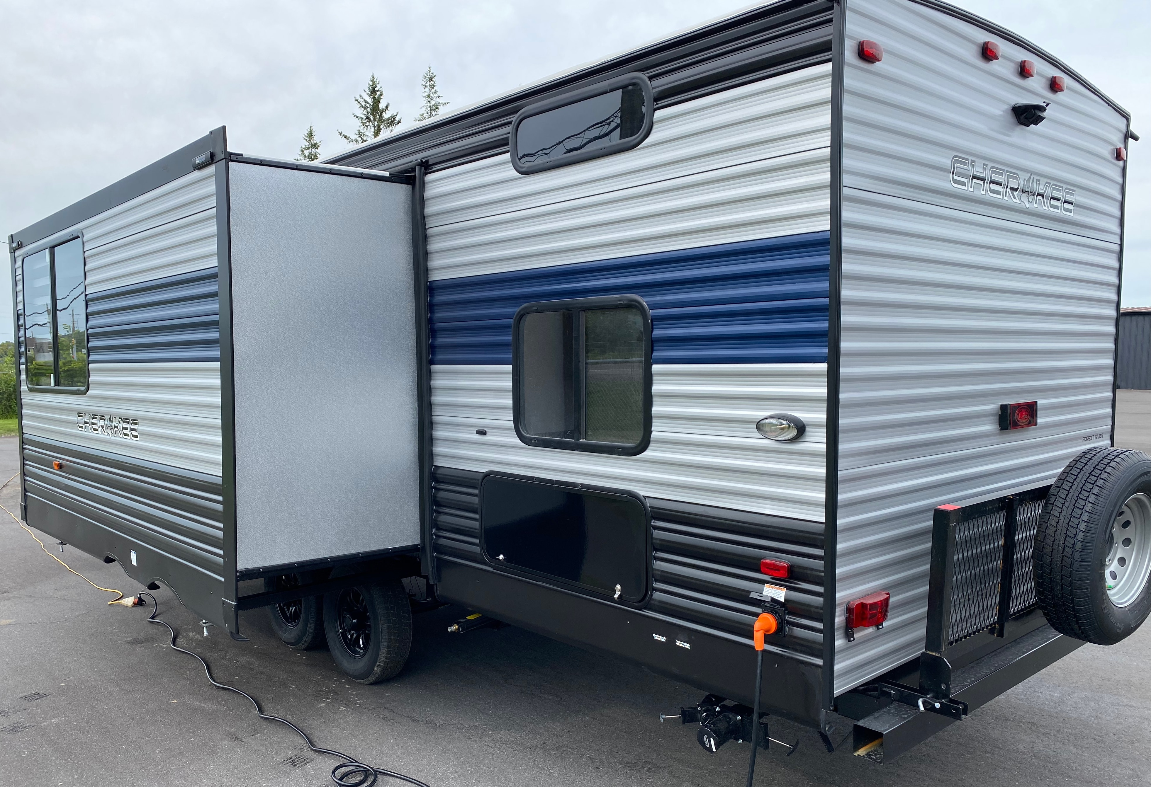 Kilabuk Cherokee Travel Trailer