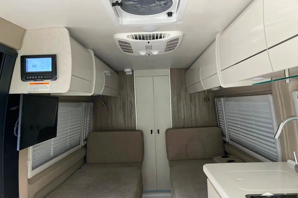 Tellaro - 2021 Thor Motor Coach Class B