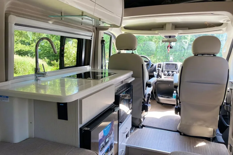 Tellaro - 2021 Thor Motor Coach Class B