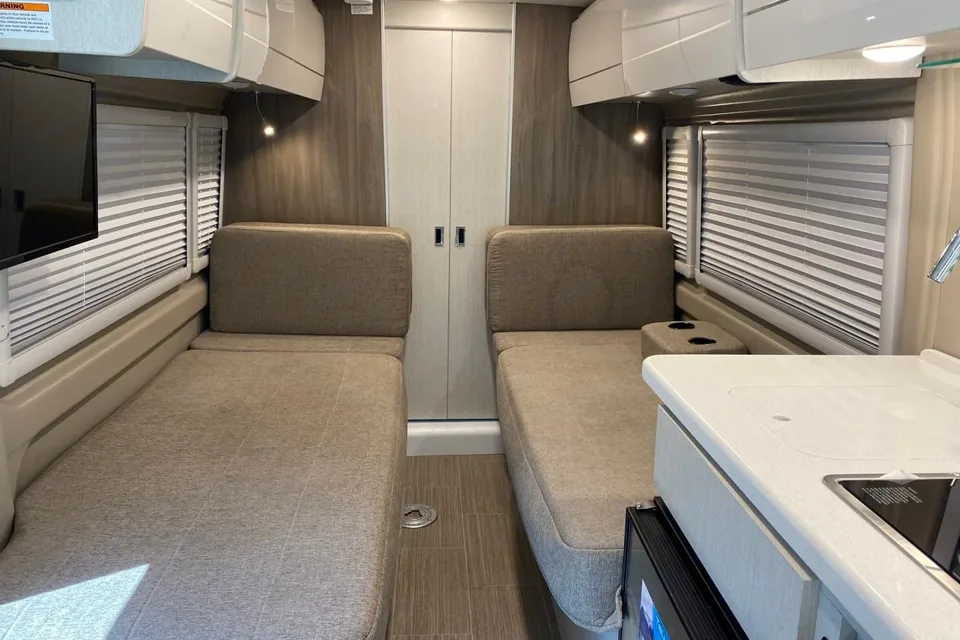Tellaro - 2021 Thor Motor Coach Class B