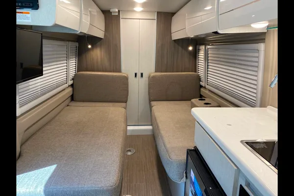 Tellaro - 2021 Thor Motor Coach Class B