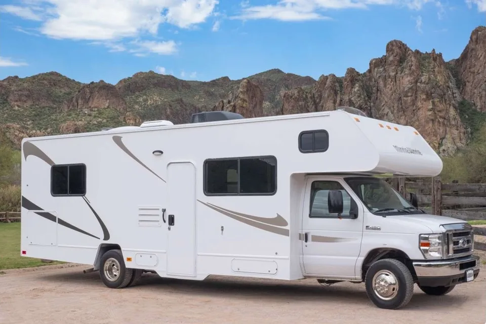Lidiya's Winnebago Minnie Winnie Class C