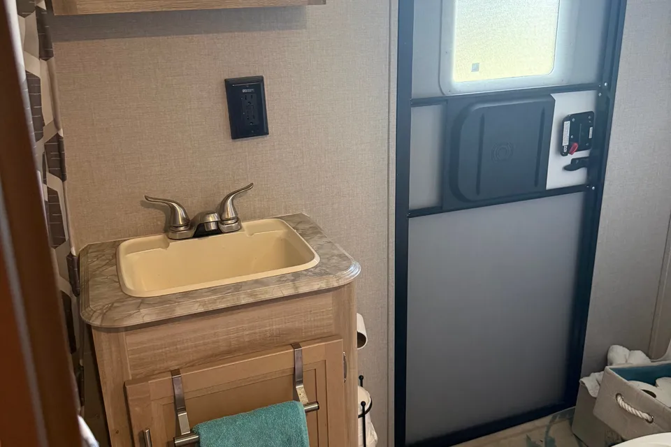 EL’S Comfy Camper