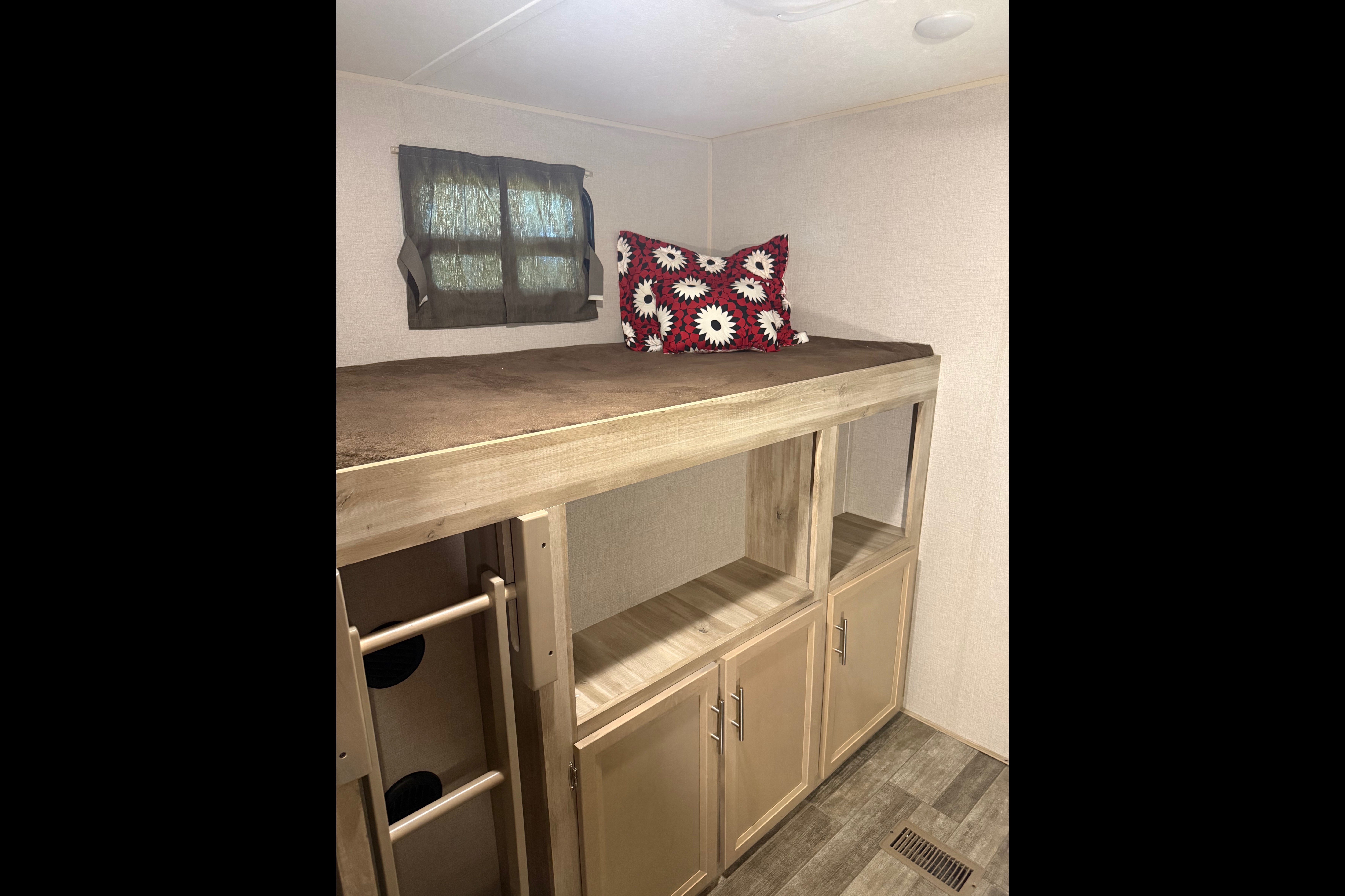 EL’S Comfy Camper