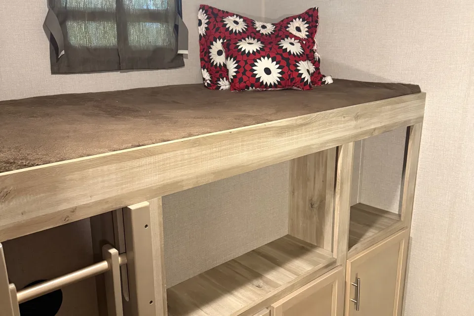 EL’S Comfy Camper