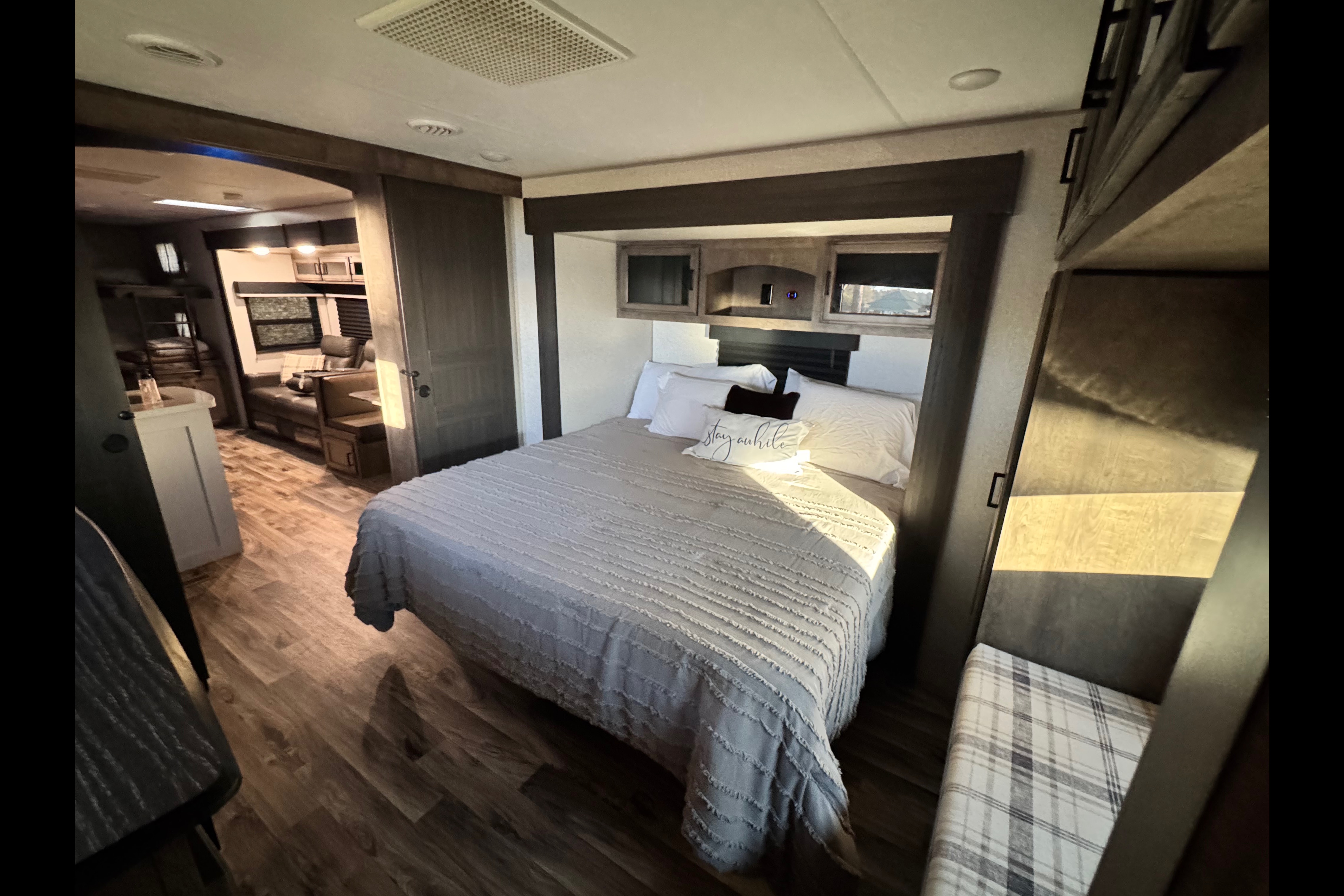 Josh's Venture RV SportTrek 312VBH Travel Trailer